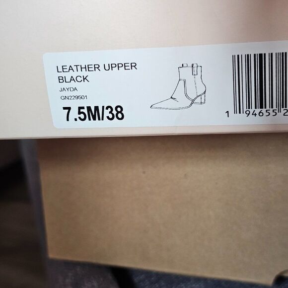 BCBGeneration Women's Jayda Fashion Leather Upper Ankle Boot Black Size 7.5 NWT - Picture 8 of 8